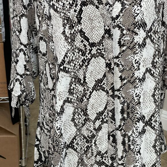 Express Womens Blouse Sz XL Button down 3/4 Sleeve Snake Safari Boho Bohemian - Picture 11 of 16